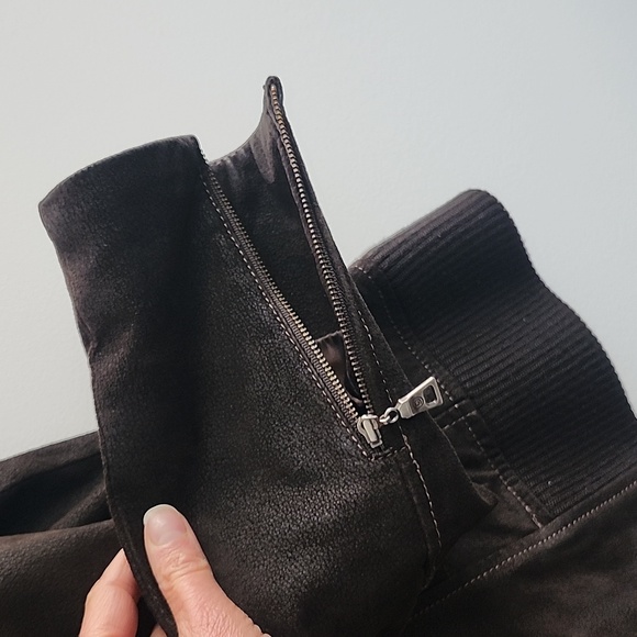 DANIER Leather Brown Suede Zippered Jacket With Zippers and Ribbed Waist - Picture 5 of 9